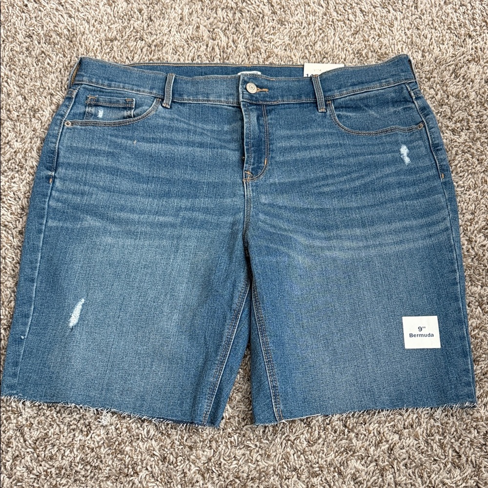 Women’s Old Navy Blue Jean Shorts NWT